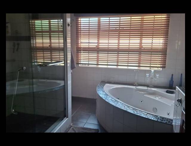 4 BEDROOM HOUSE FOR SALE IN BO-DORP